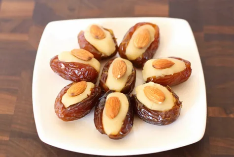 تصویر 1 از خرید و قیمت خرما شکلاتی با مغز بادام + فروش عمده